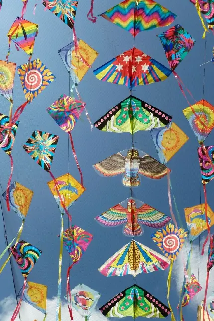 عکس روز جهانی بادبادک Kite Flying روز پرواز غم ها و نگرانی ها