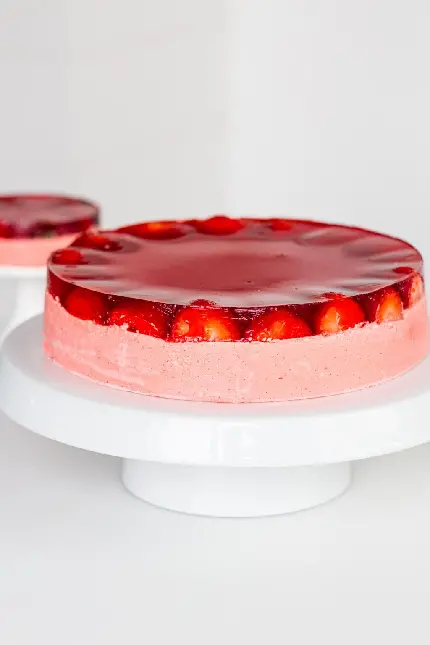 عکس و والپیپر از کیک پودینگ ژله ای با طعم توت فرنگی