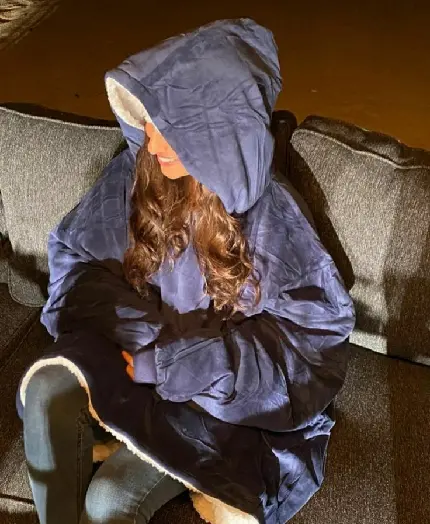 عکس زن در طبیعت شمال