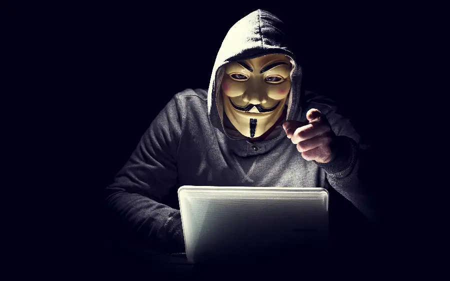 دانلود تصویر استوک هکر و لپ تاپ Stock Photo Hacker