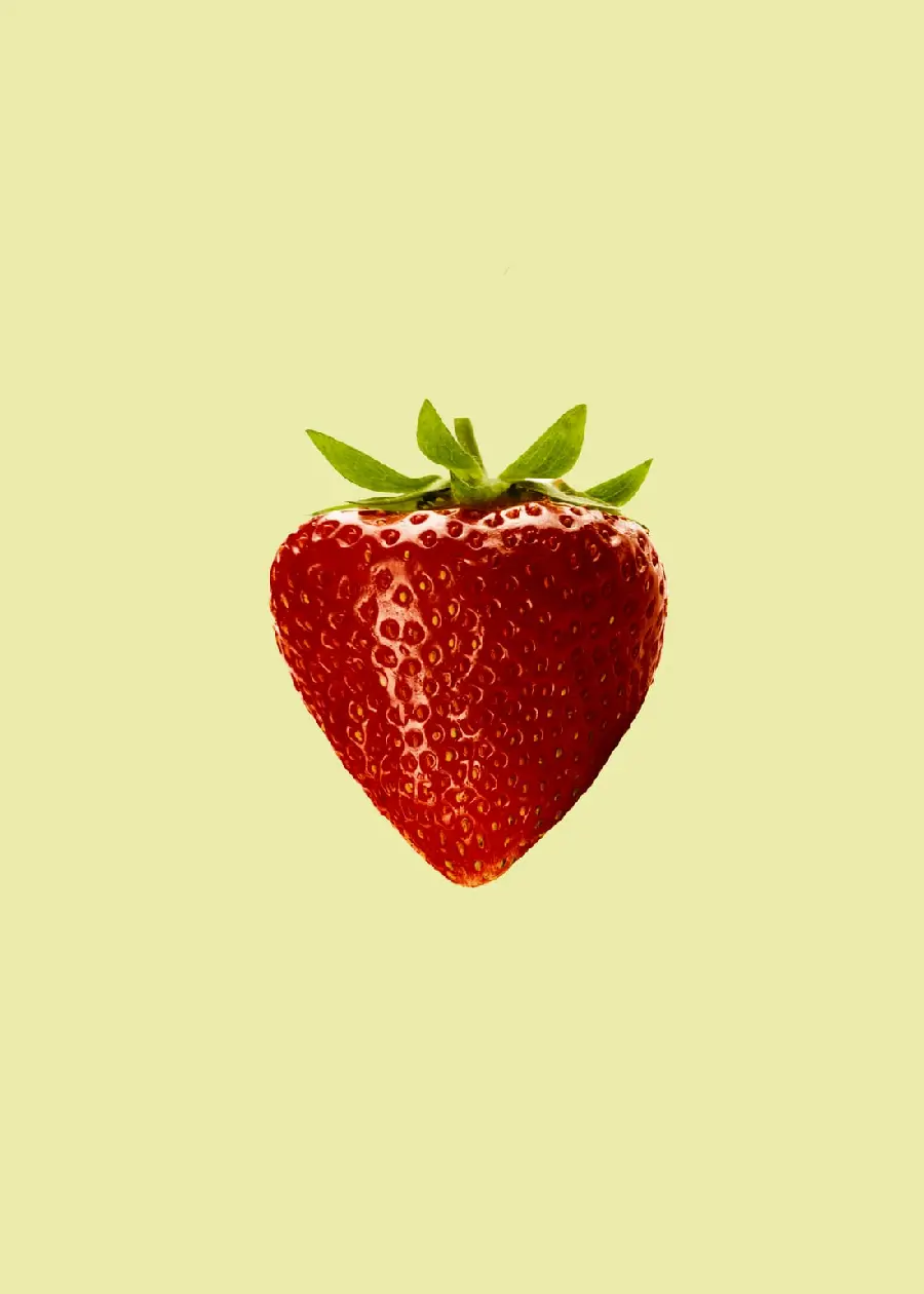 تصویر تک میوه ی پر خاصیت توت فرنگی برای پس زمینه با کیفیت خوب