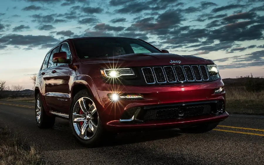 عکس پروفایل فوق العاده جذاب و خفن جیپ گرند چروکی Jeep Grand Cherokee