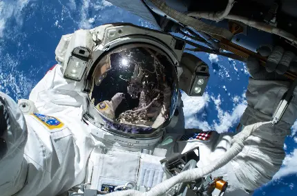 دانلود تصویر زمینه فضانورد ناسا nasa astronaut با کیفیت اچ دی