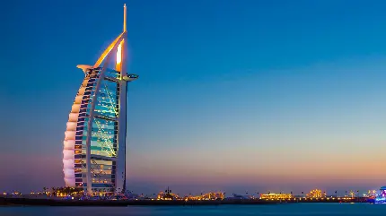 تصویر برج زیبا و بلند شهر دبی با کیفیت HD برای بک گراند
