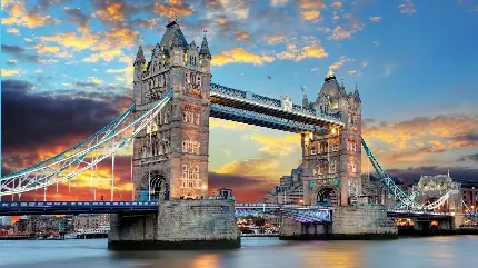 عکس پل تاور بریج با طراحی زیبا و کلاسیک در شهر لندن