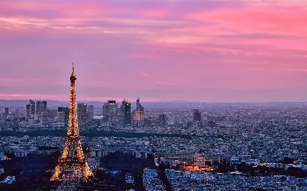 عکس برج ایفل به همراه تصویر قشنگی از مرکز شهر پاریس