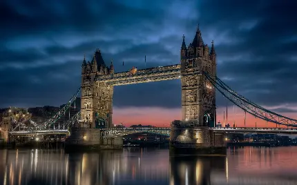 عکس شب از پل معروف لندن به نام تاور بریج