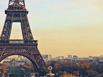 عکس برج ایفل و منظره شهر پاریس برای بک گراند ویندوز 11