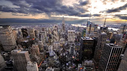 تصویر مرکز شهر نیویورک سیتی با سازه های معروف