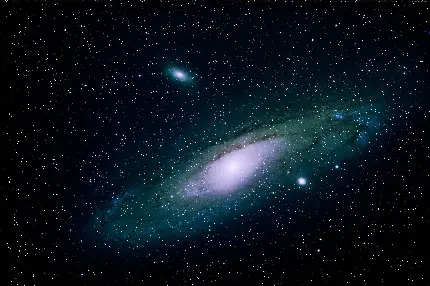 عکس پروفایل فضایی فانتزی و کهکشان مارپیچی با توده های بزرگ