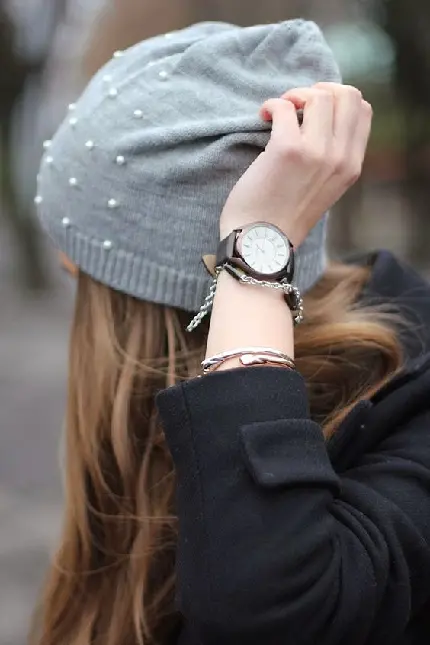 عکس زن در طبیعت شمال