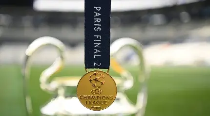 عکس مدال قهرمانی رئال مادرید در لیگ قهرمانان اروپا 2022
