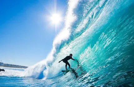 تصویری زیبا و خاص امواج اقیانوس و موج سوار