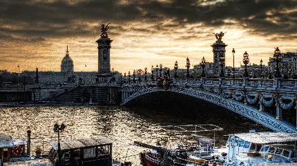 عکس رود جاری سن در پاریس و پل معروف الکساندر سوم با کیفیت hd