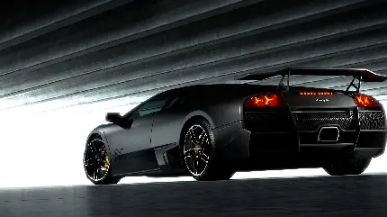 تصویر جالب از Lamborghini Murciélago از پشت به رنگ مشکی برای استوری و پست اینستاگرام