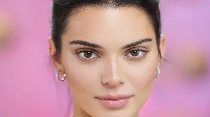 چاپ پوستر دانلود عکس و تصویر کندال جنر Kendall Jenner یکی از مانکن های ویکتوریا سکرت