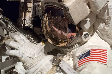عکس فضانورد ناسا از نمایی نزدیک و با جزئیات کامل