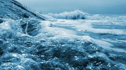 دانلود عکس خیره کننده قدرت امواج دریا با کیفیت بالا