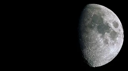 والپیپر دیدنی از نیم کره ماه با کیفیت 4K