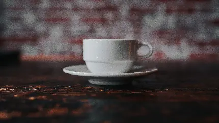 بک گراند یک فنجان نوشیدنی در کافه با کیفیت 4K مخصوص کامپیوتر