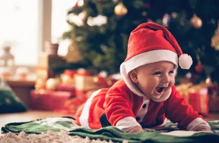 والپیپر اچ دی از پسربچه زیبا در لباس بابانوئل