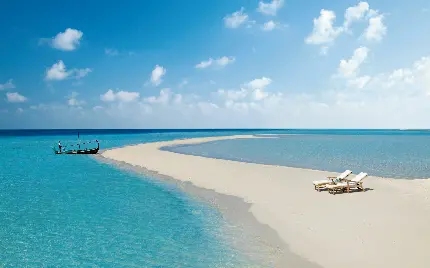 عکس عاشقانه لب ساحل آرام و دلنشین در کنار دریا برای پروفایل دخترانه