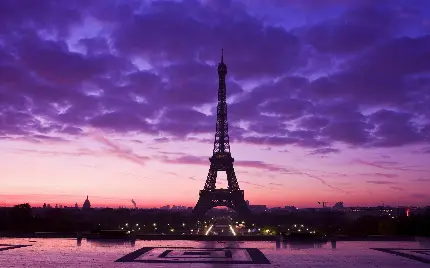 عکس برج ایفل در هنگام غروب آفتاب در شهر پاریس برای پروفایل دخترونه