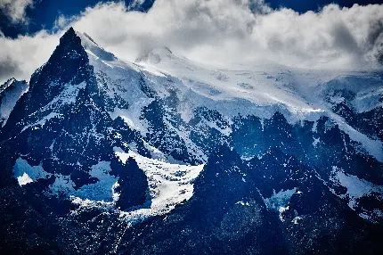 عکس 7K غروب آفتاب در کوهستان برفی و سرد مخصوص لپ تاپ