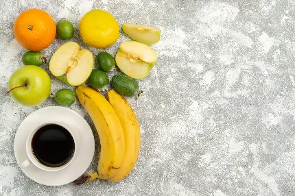 تصویر موز خوشمزه و جالب در بین میوه های مقوی با کیفیت واقعاً عالی