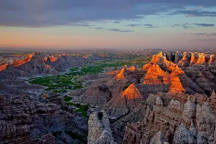 دانلود تصویری از پارک ملی بدلندز در نمای دور