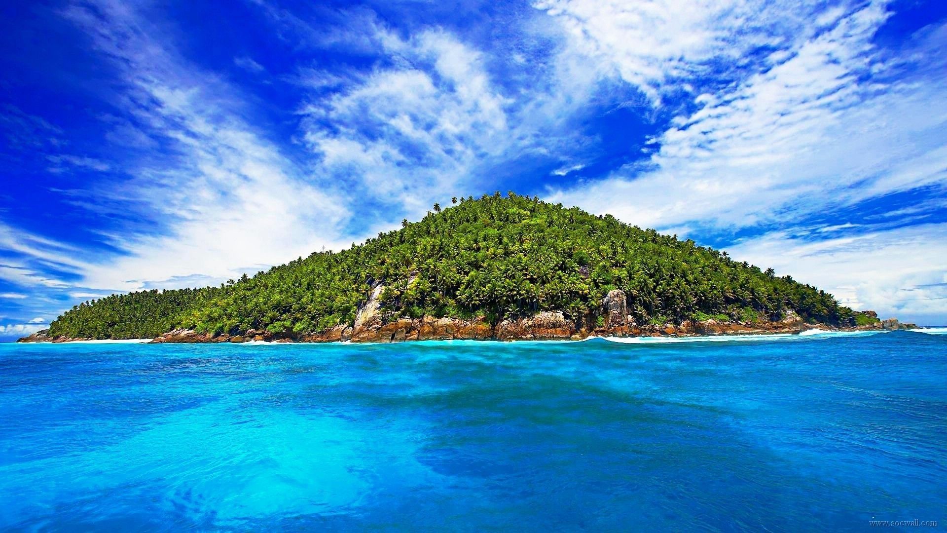 عکس خیره کننده از جزیره و دریای زیبای کارائیب