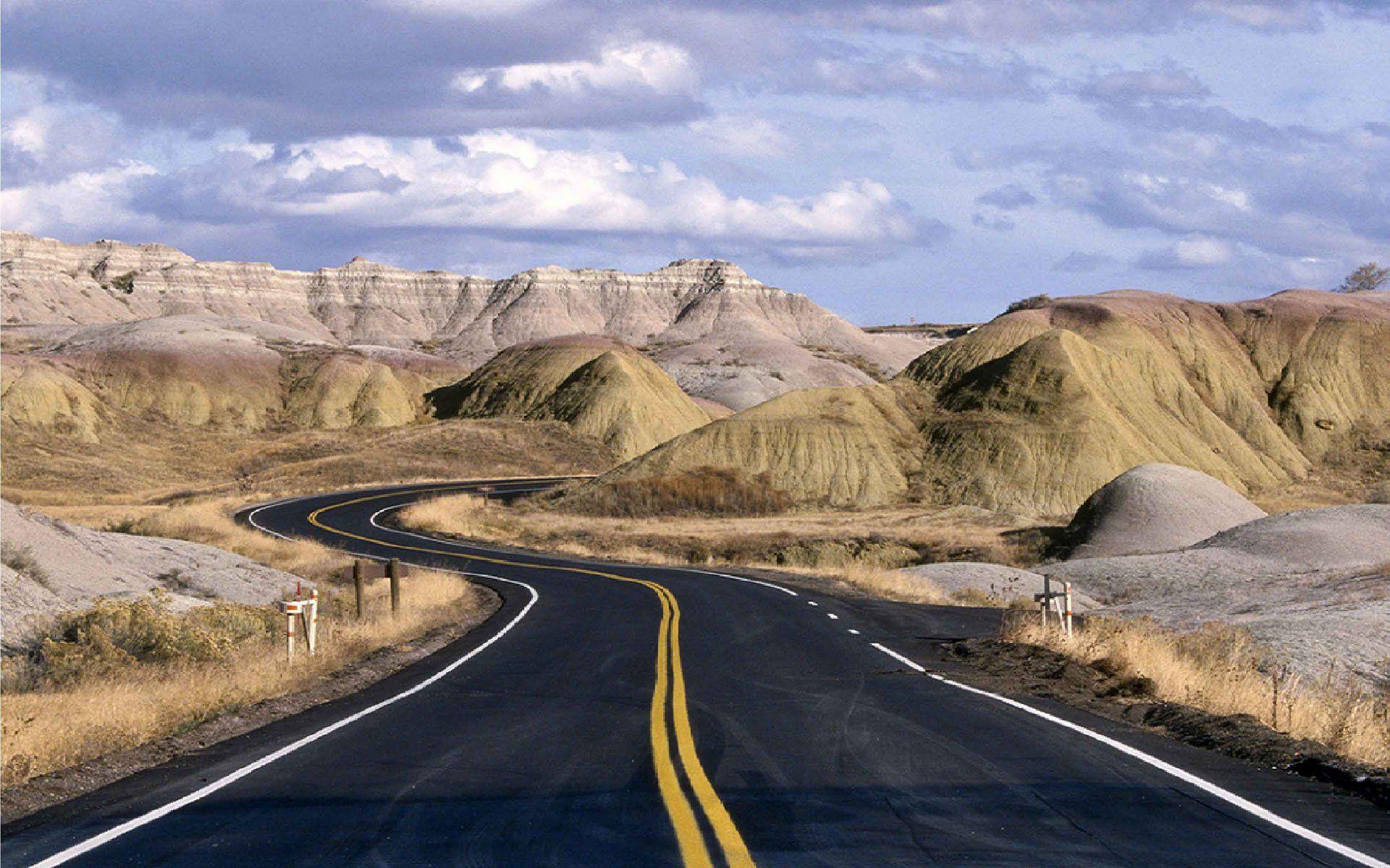 دانلود عکس جاده در پارک ملی بدلندز با کیفیت بالا