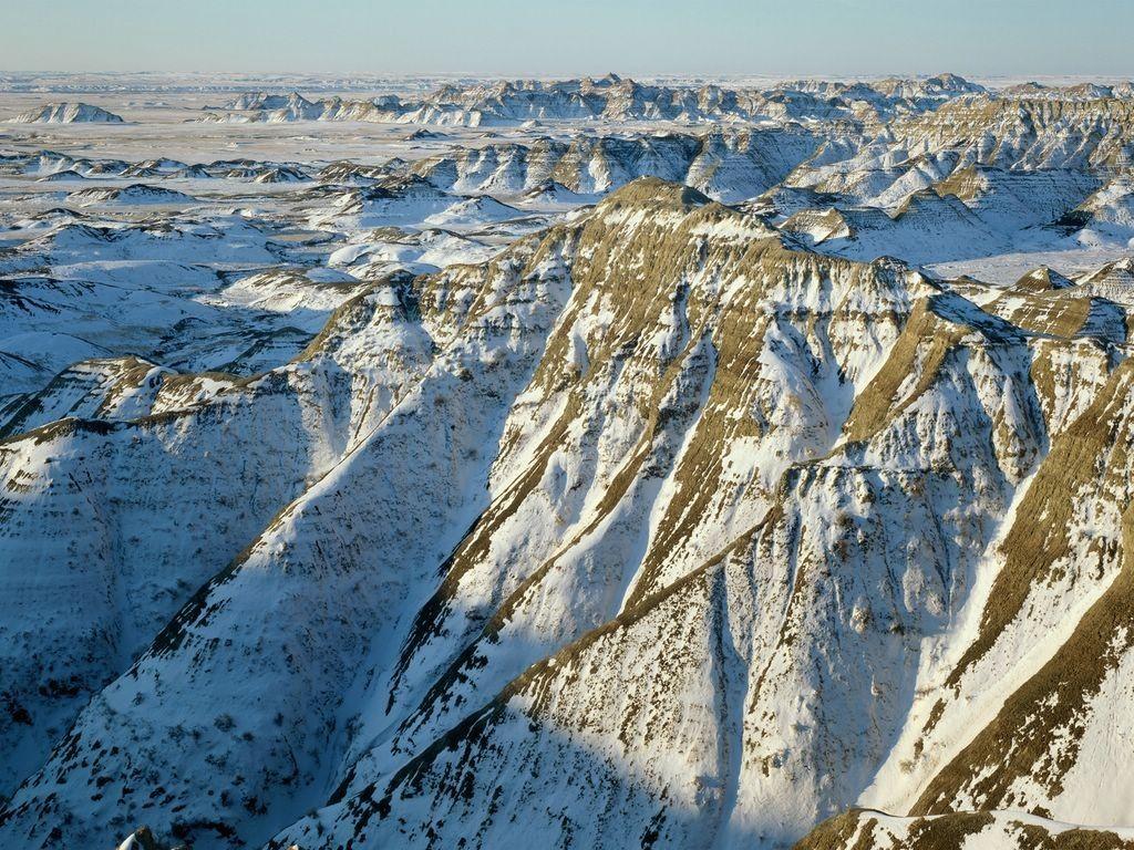 دانلود تصویری از پارک ملی بدلندز در فصل زمستان