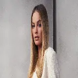 چاپ قاب موبایل و گوشی دانلود تصویر مارگو رابی Margot Robbie برای پست و استوری اینستاگرام