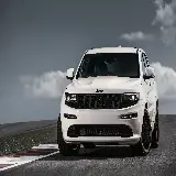 چاپ قاب موبایل و گوشی دانلود عکس زمینه جیپ چروکی SUV سفید برای بک گراند