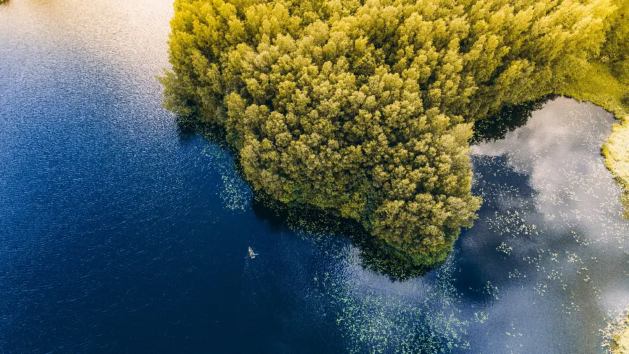 والپیپر جدید از ساحل زیبای دریا از بالا در ابعاد 3840 × 2160