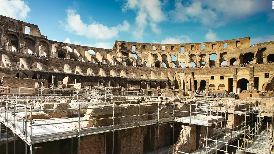 دانلود عکس دلپذیر و در حال بازسازی از کولوسئوم قدرت معماری و مهندسی روم باستان