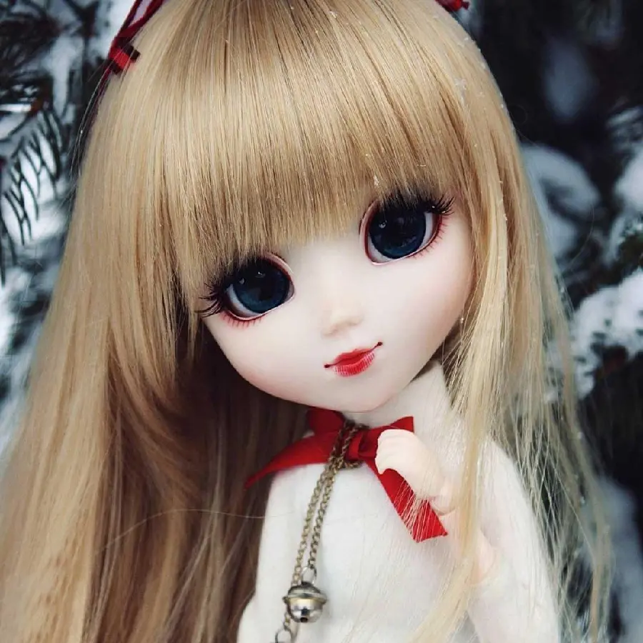 عکس پروفایل عروسکی دخترانه با طرح دختر مو طلایی 