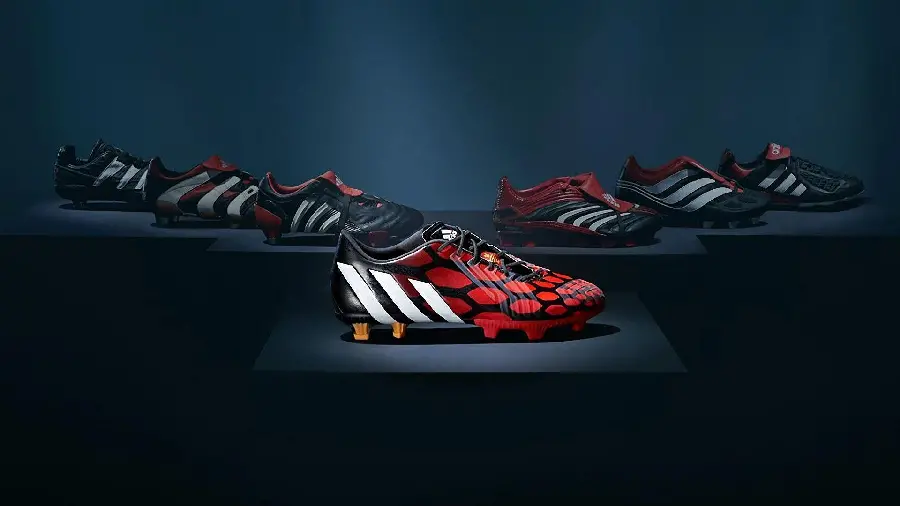 عکس بینظیر تبلیغاتی با طرح کفش فوتبال برای پست اینستاگرام