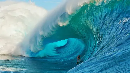 والپیپر خیره کننده موج سواری در اقیانوس