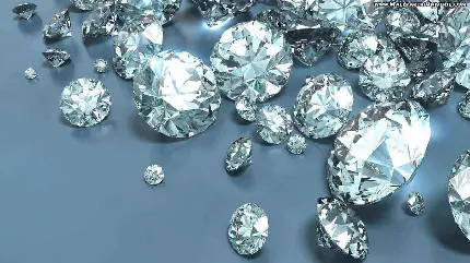 تصویر شاهکار از جواهرات و الماس های فوق العاده درخشان نقره‌ای