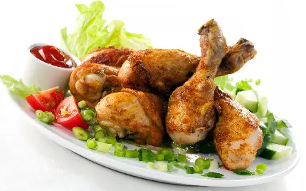 دانلود تصویر زمینە لذیذ غذای گوشتی ران مرغ بریان با سالاد فصل 