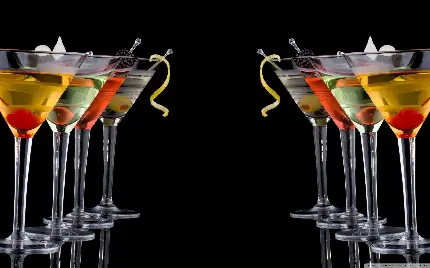 عکس قرینه 3D از نوشیدنی های لاکچری زیبا مختص فتوشاپ 