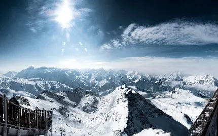 بک گراند برای ویندوز 12 با طرح تماشایی کوهستان برفی 