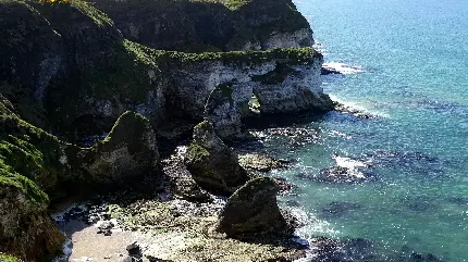 خوشگل ترین تصویر زمینه از ساحل باطراوت دریا برای ویندوز 12