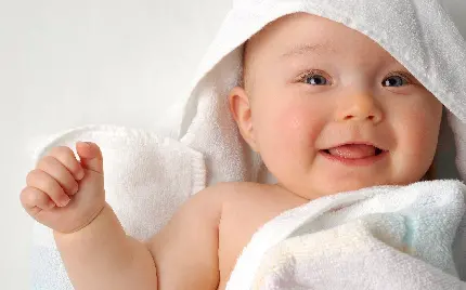 کیوت ترین خنده نوزاد پسر یا کیفیت 4K برای دسکتاپ 