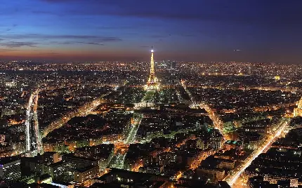 تصویر زمینە بکر خاص موبایل از بافت شهر پاریس نماد فرهنگ کشور فرانسە در شب