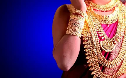 تصویر جالب از طلا های سنگین و خوشگل کشور هند با طرح سنتی