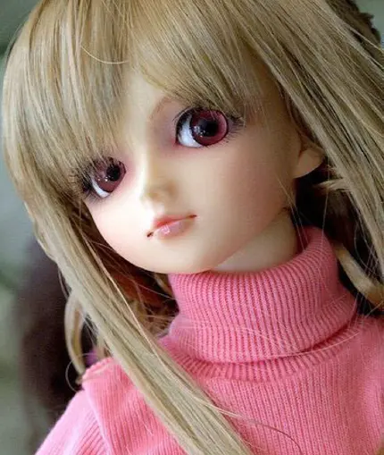 عکس HD رویایی از عروسک دختر خوشگل با موی طلایی