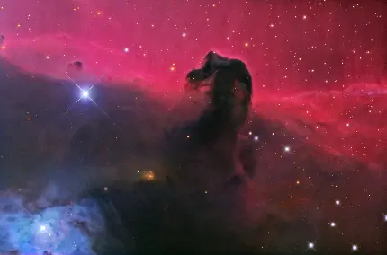 دانلود عکس زمینە تاریک از سحابی سر اسب در صورت فلکی جبار تشکیل شدە از غبار کیهانی